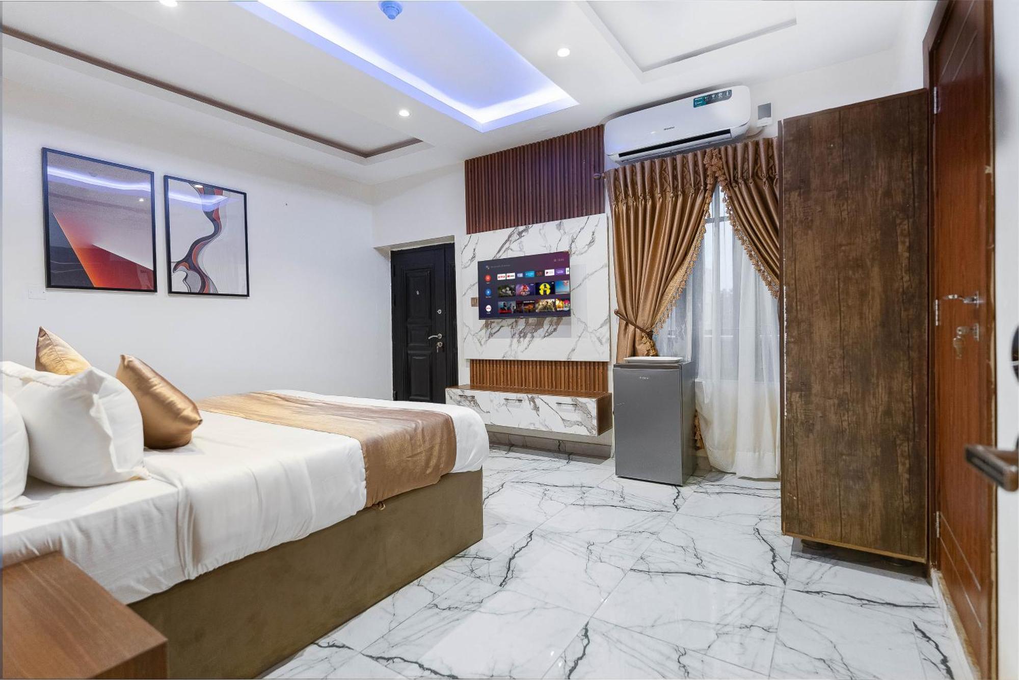 God'S Touch Apartments Remi Fani Kayode Gra. Ikeja Exterior foto